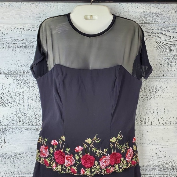 Joseph Ribkoff Embroidered Floral Trim Mesh Linen Blend Top Cropped Bottom Pants - Picture 2 of 12
